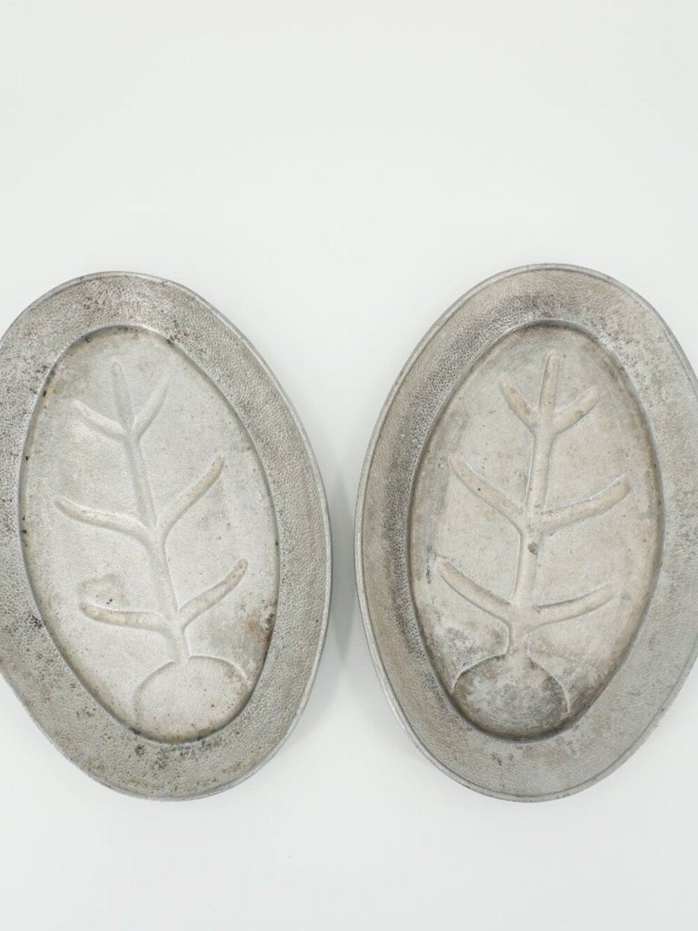 Set Of 2 Sizzling Server Aluminum Steak Platters